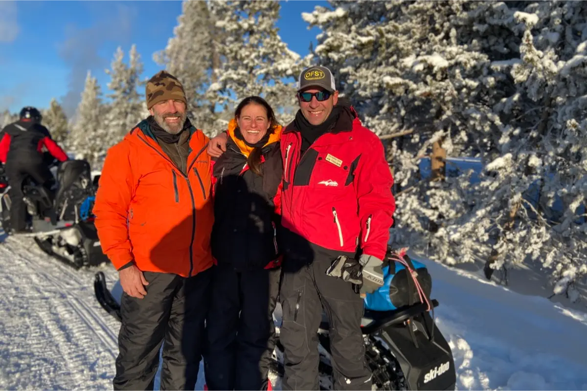 Yellowstone snowmobile guides