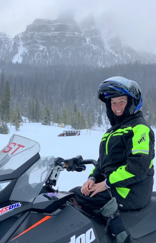 Togwotee Pass snowmobile tour